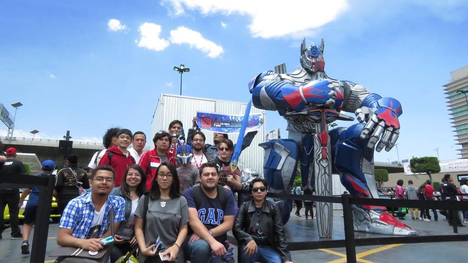 Transformers News: Transformers: The Last Knight Launch Event Held in Mexico, Will be Traveling the Country Transformers News: Transformers: The Last Knight Launch Event Held in Mexico, Will be Traveling the Country