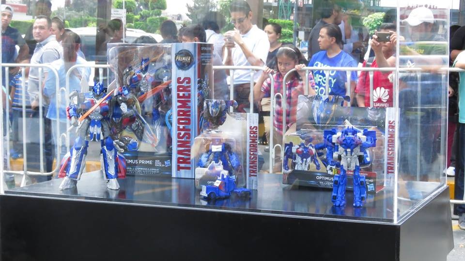 Transformers News: Transformers: The Last Knight Launch Event Held in Mexico, Will be Traveling the Country Transformers News: Transformers: The Last Knight Launch Event Held in Mexico, Will be Traveling the Country