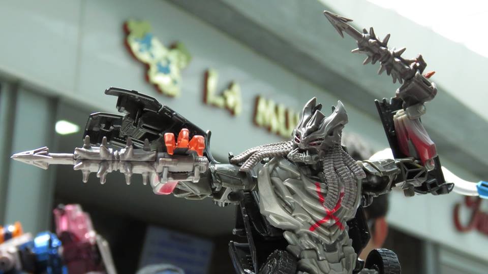 Transformers News: Transformers: The Last Knight Launch Event Held in Mexico, Will be Traveling the Country Transformers News: Transformers: The Last Knight Launch Event Held in Mexico, Will be Traveling the Country