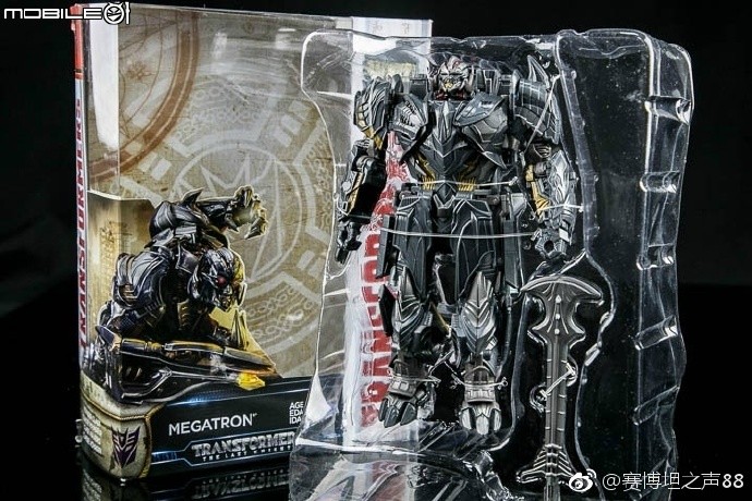 Transformers News: New In Hand Images of Voyager Megatron from Transformers: The Last Knight Transformers News: New In Hand Images of Voyager Megatron from Transformers: The Last Knight
