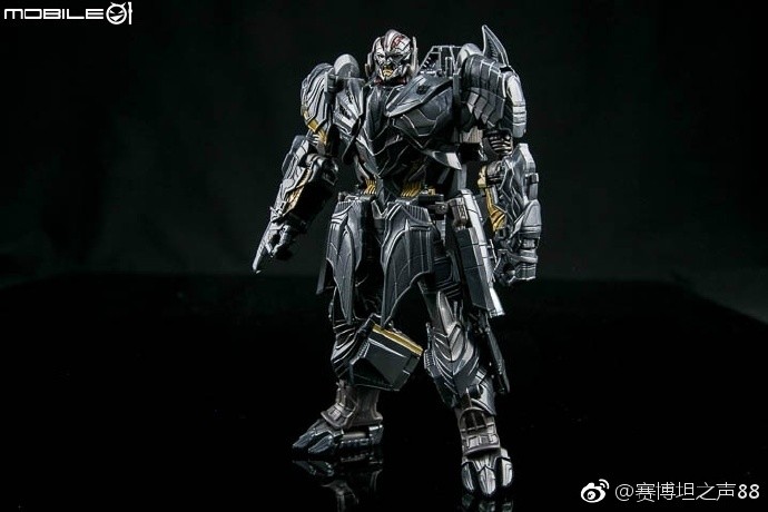 Transformers News: New In Hand Images of Voyager Megatron from Transformers: The Last Knight Transformers News: New In Hand Images of Voyager Megatron from Transformers: The Last Knight