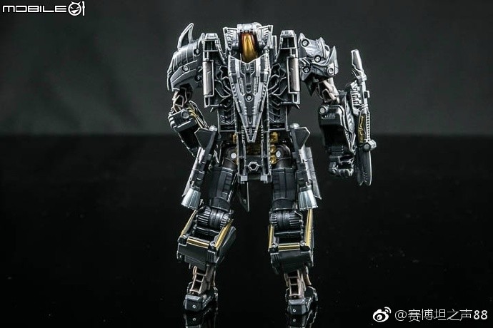Transformers News: New In Hand Images of Voyager Megatron from Transformers: The Last Knight Transformers News: New In Hand Images of Voyager Megatron from Transformers: The Last Knight