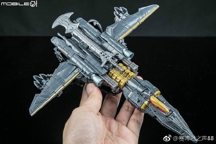 Transformers News: New In Hand Images of Voyager Megatron from Transformers: The Last Knight Transformers News: New In Hand Images of Voyager Megatron from Transformers: The Last Knight