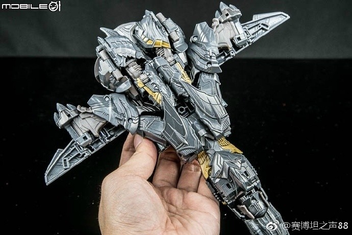 Transformers News: New In Hand Images of Voyager Megatron from Transformers: The Last Knight Transformers News: New In Hand Images of Voyager Megatron from Transformers: The Last Knight