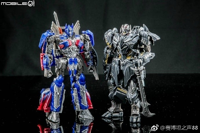 Transformers News: New In Hand Images of Voyager Megatron from Transformers: The Last Knight Transformers News: New In Hand Images of Voyager Megatron from Transformers: The Last Knight