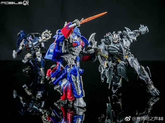 Transformers News: New In Hand Images of Voyager Megatron from Transformers: The Last Knight Transformers News: New In Hand Images of Voyager Megatron from Transformers: The Last Knight