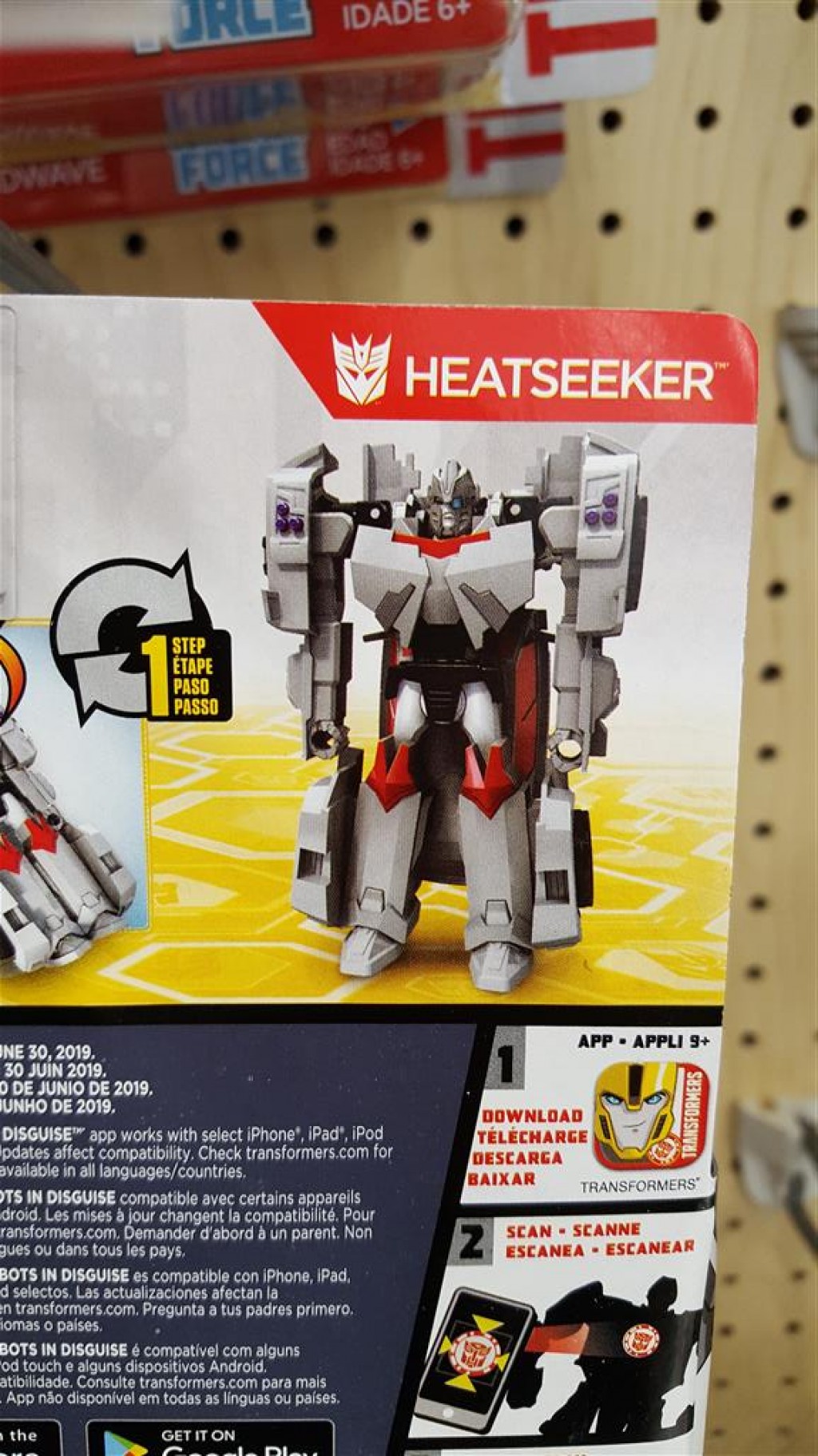 Transformers News: Robots in Disguise New Strongarm and Heatseeker One Steps Found in US and Video Review