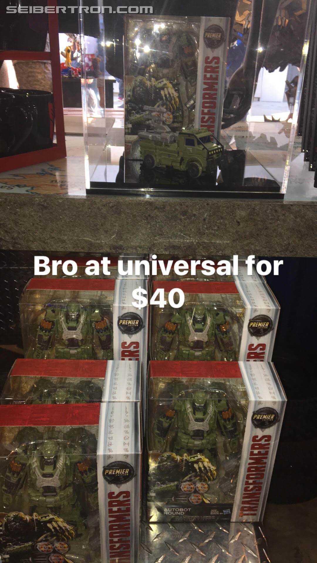 Transformers News: Transformers: The Last Knight Voyager Figures Spotted at Universal Studios Hollywood Transformers News: Transformers: The Last Knight Voyager Figures Spotted at Universal Studios Hollywood