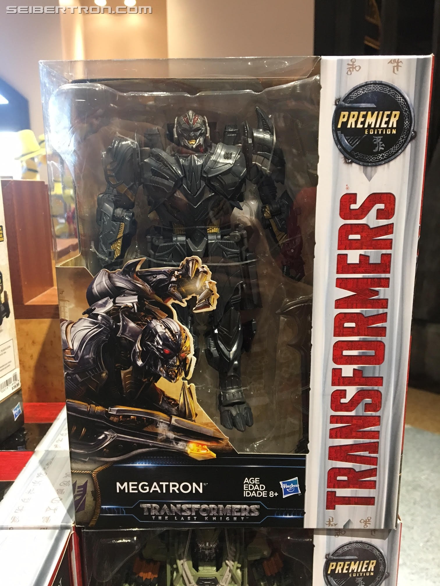Transformers News: Transformers: The Last Knight Voyager Figures Spotted at Universal Studios Hollywood Transformers News: Transformers: The Last Knight Voyager Figures Spotted at Universal Studios Hollywood