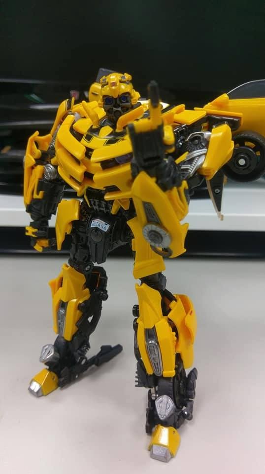 Transformers News: Transformers Movie Masterpiece Bumblebee In-Hand Images