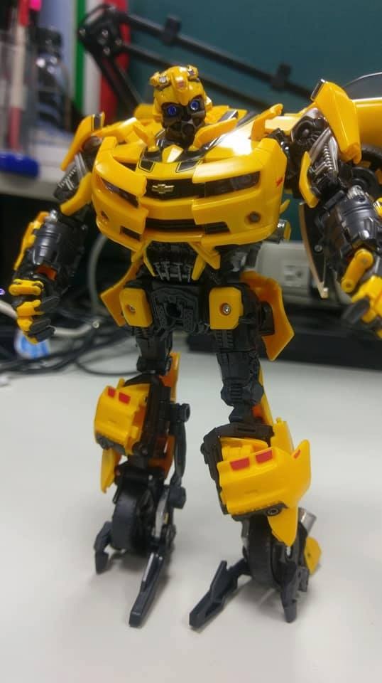 Transformers News: Transformers Movie Masterpiece Bumblebee In-Hand Images