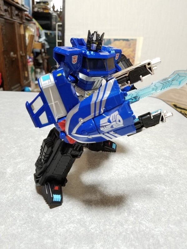 Transformers News: In-Hand Images of Takara Tomy Transformers Legends LG-EX Magna Convoy