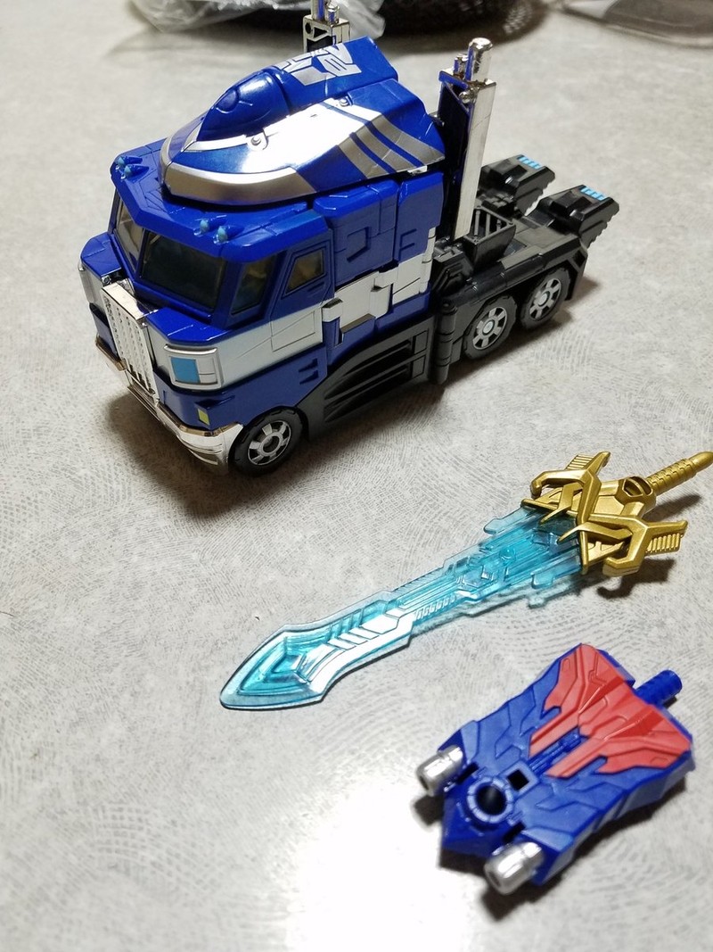 Transformers News: In-Hand Images of Takara Tomy Transformers Legends LG-EX Magna Convoy