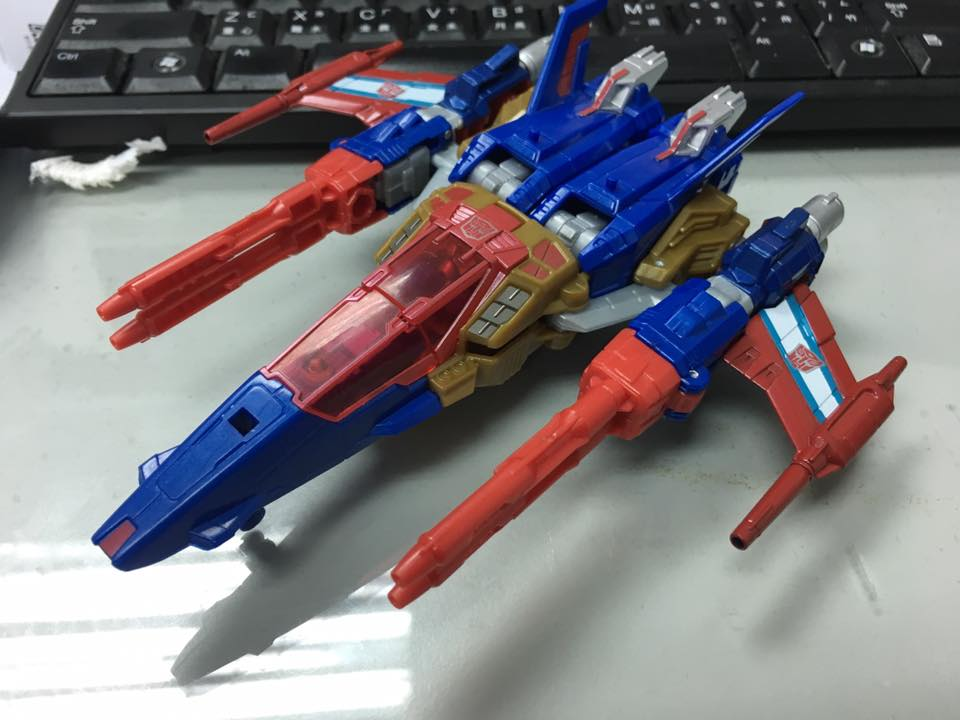 Transformers News: In-Hand Images of Transformers Titans Return Siege on Cybertron Box Set