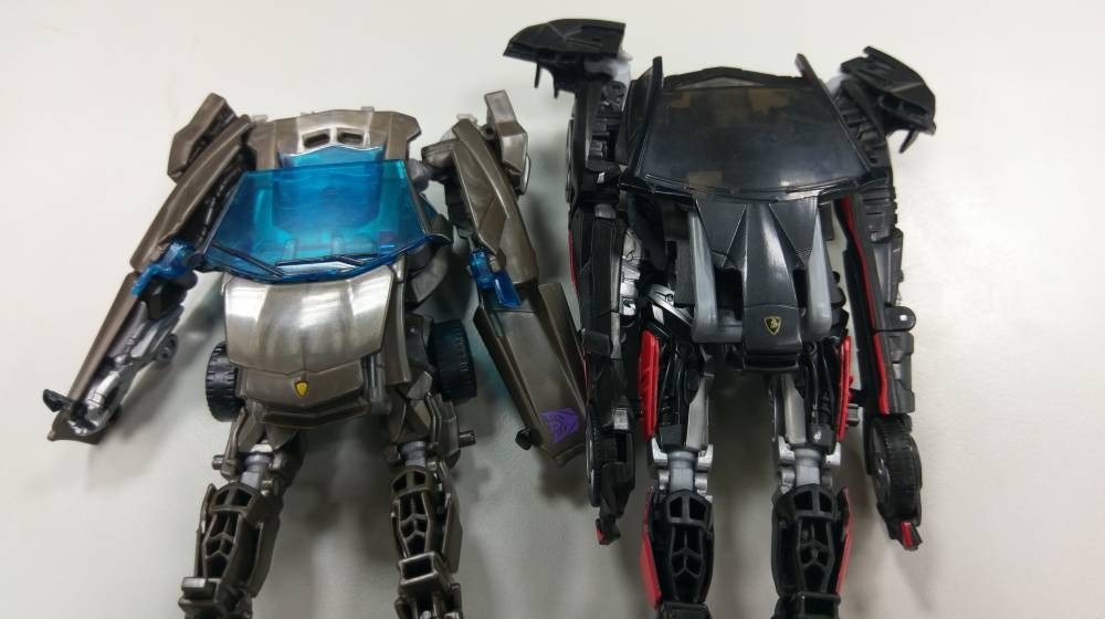 Transformers News: In Hand Images of Last Knight Deluxe Hot Rod with Comparisons to AOE Lockdown Transformers News: In Hand Images of Last Knight Deluxe Hot Rod with Comparisons to AOE Lockdown