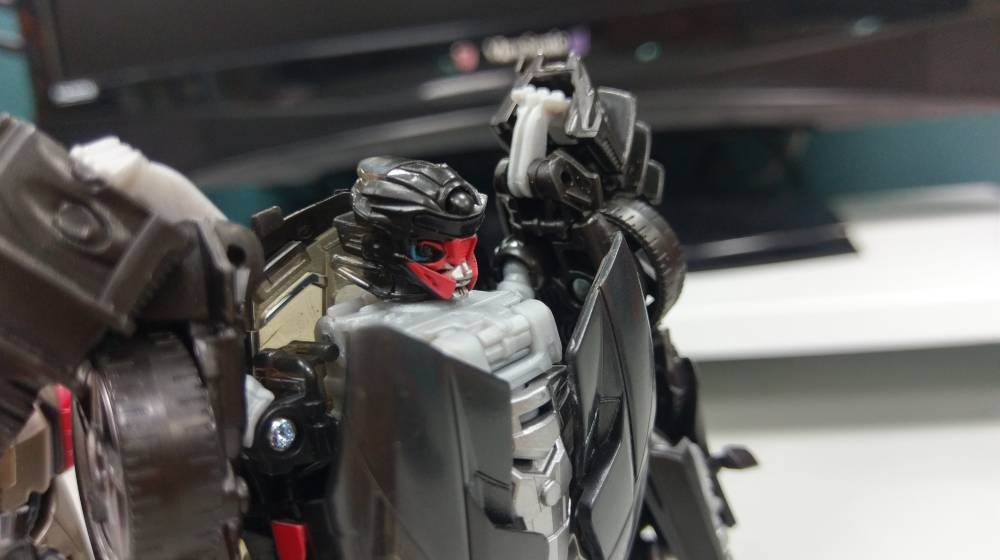 Transformers News: In Hand Images of Last Knight Deluxe Hot Rod with Comparisons to AOE Lockdown Transformers News: In Hand Images of Last Knight Deluxe Hot Rod with Comparisons to AOE Lockdown