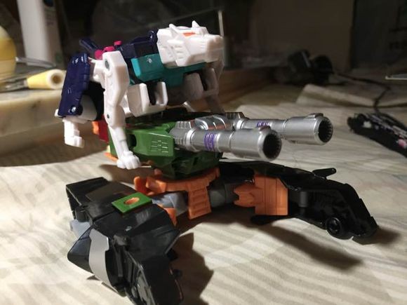 Transformers News: In Hand Images of Transformers: Robots in Disguise Thermidor, Twinferno, Bludgeon