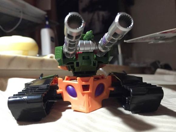 Transformers News: In Hand Images of Transformers: Robots in Disguise Thermidor, Twinferno, Bludgeon