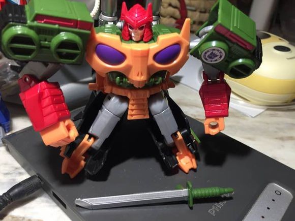 Transformers News: In Hand Images of Transformers: Robots in Disguise Thermidor, Twinferno, Bludgeon