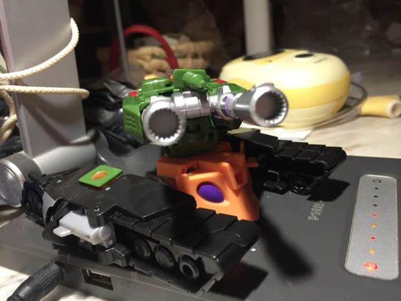 Transformers News: In Hand Images of Transformers: Robots in Disguise Thermidor, Twinferno, Bludgeon