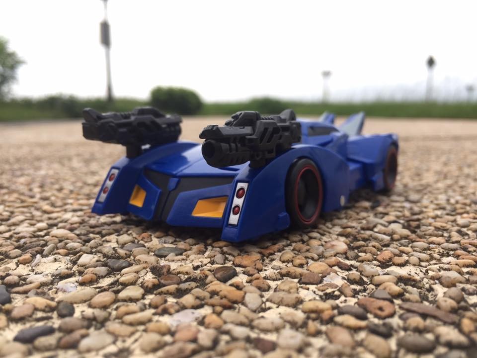 Transformers News: In Hand Images of Transformers: Robots in Disguise Thermidor, Twinferno, Bludgeon