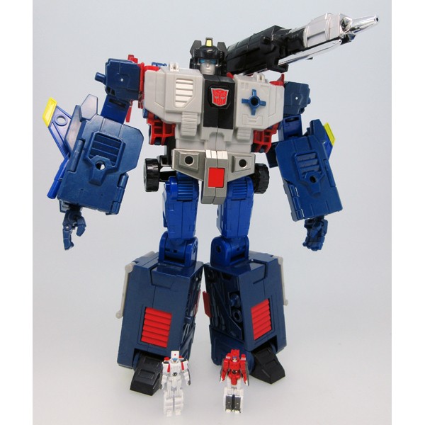Transformers News: Pre-Order and Images of Takara Legends God Ginrai (Ginrai, Godbomber, Minerva and Cab) Transformers News: Pre-Order and Images of Takara Legends God Ginrai (Ginrai, Godbomber, Minerva and Cab)