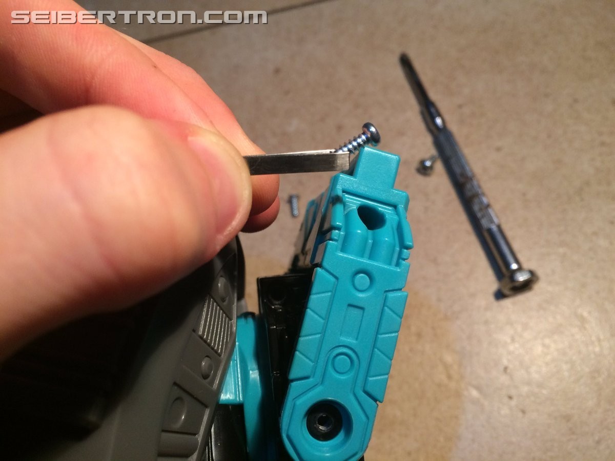 Transformers News: Guide to Preventing Your Titans Return Trypticon From Breaking a Hip