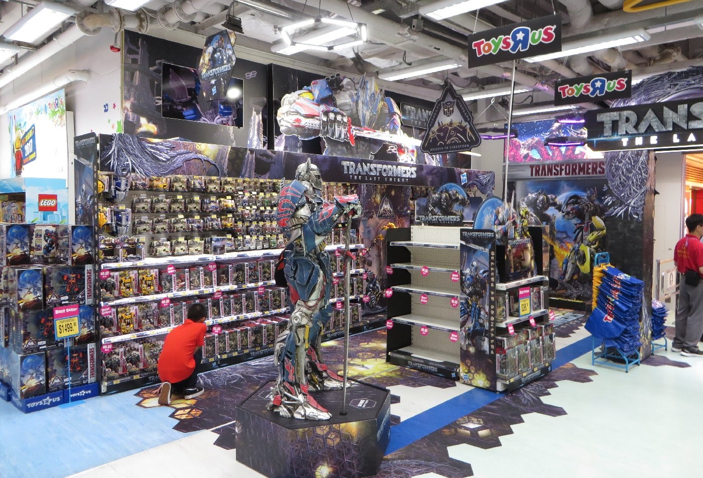 Transformers News: Image Heavy Transformers: The Last Knight Hong Kong Events - Statues, Exclusives, Ramen
