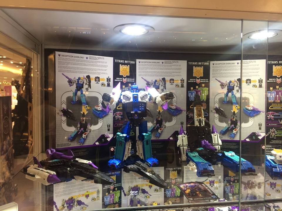 Transformers News: Images of Upcoming Titans Return figures at SDCC 2017 - Cloudraker, Wingspan, Overlord, Wave 5 Transformers News: Images of Upcoming Titans Return figures at SDCC 2017 - Cloudraker, Wingspan, Overlord, Wave 5