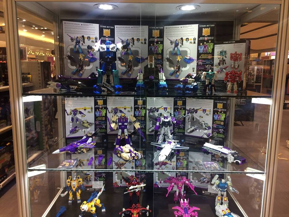 Transformers News: Images of Upcoming Titans Return figures at SDCC 2017 - Cloudraker, Wingspan, Overlord, Wave 5 Transformers News: Images of Upcoming Titans Return figures at SDCC 2017 - Cloudraker, Wingspan, Overlord, Wave 5