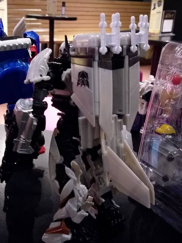 Transformers News: Images of Voyager Nitro at Every Angle and More of Scorn from Transformers: The Last Knight