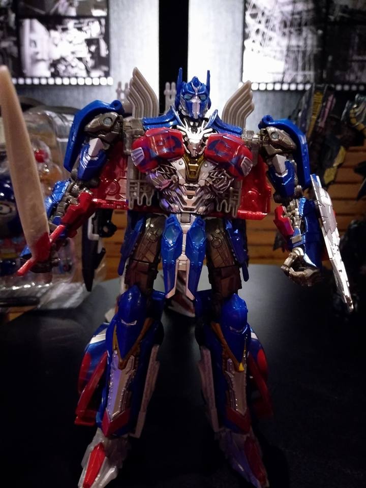 Transformers News: In Hand Images of Hasbro SDCC 2017 Exclusive TLK Optimus Prime Transformers News: In Hand Images of Hasbro SDCC 2017 Exclusive TLK Optimus Prime