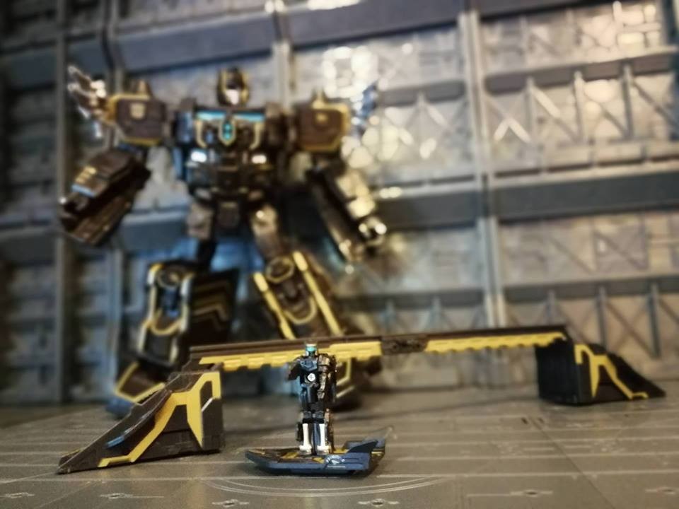 Transformers News: SDCC 2017 Exclusive Primitive Skateboarding Optimus Prime and Shreddicus Maximus - In Hand Transformers News: SDCC 2017 Exclusive Primitive Skateboarding Optimus Prime and Shreddicus Maximus - In Hand