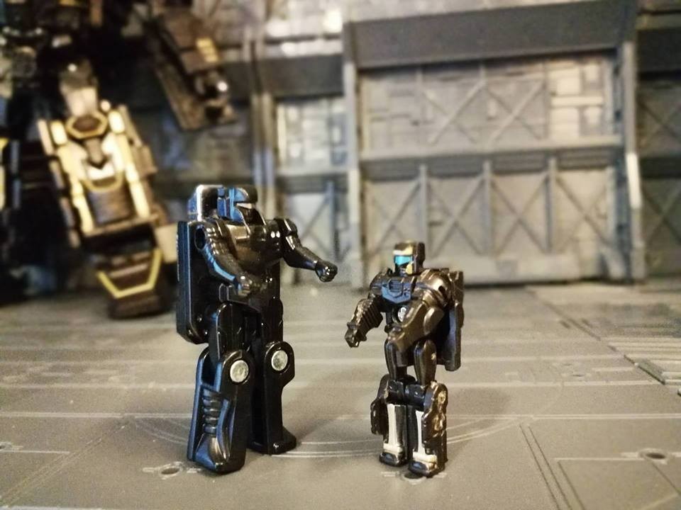 Transformers News: SDCC 2017 Exclusive Primitive Skateboarding Optimus Prime and Shreddicus Maximus - In Hand Transformers News: SDCC 2017 Exclusive Primitive Skateboarding Optimus Prime and Shreddicus Maximus - In Hand