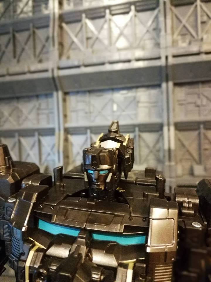 Transformers News: SDCC 2017 Exclusive Primitive Skateboarding Optimus Prime and Shreddicus Maximus - In Hand Transformers News: SDCC 2017 Exclusive Primitive Skateboarding Optimus Prime and Shreddicus Maximus - In Hand