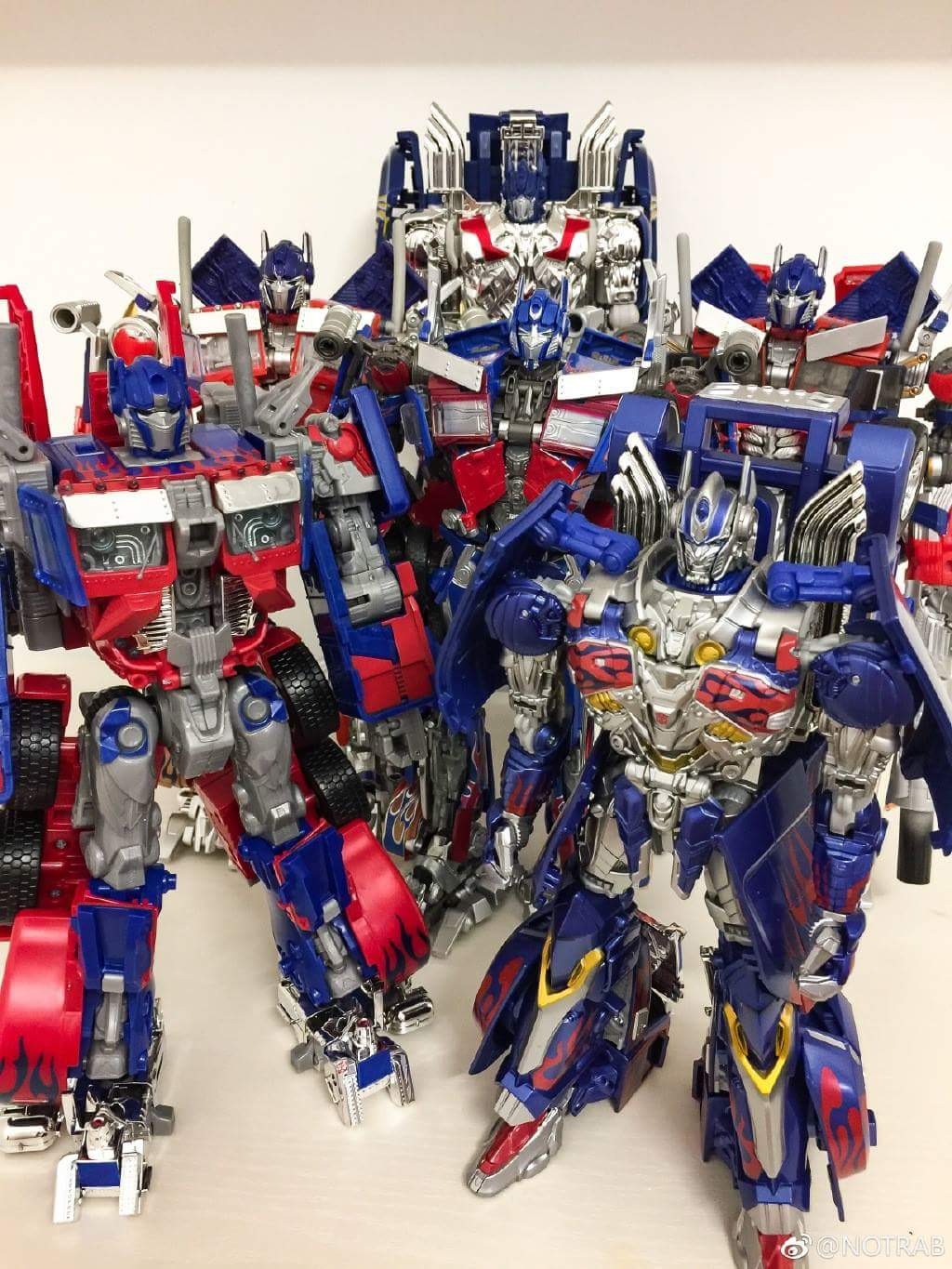 Transformers News: Transformers Tribute 2007 Leader Class Optimus Prime Transformers News: Transformers Tribute 2007 Leader Class Optimus Prime