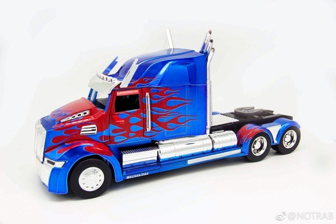 Transformers News: In-Hand Comparisons for Transformers: The Last Knight Jada Diecast Optimus Prime