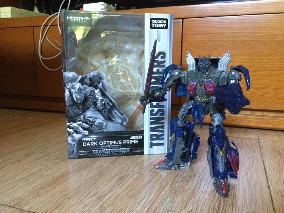 Transformers News: In-Hand Images of Takara Tomy Transformers TLK-EX Dark Optimus