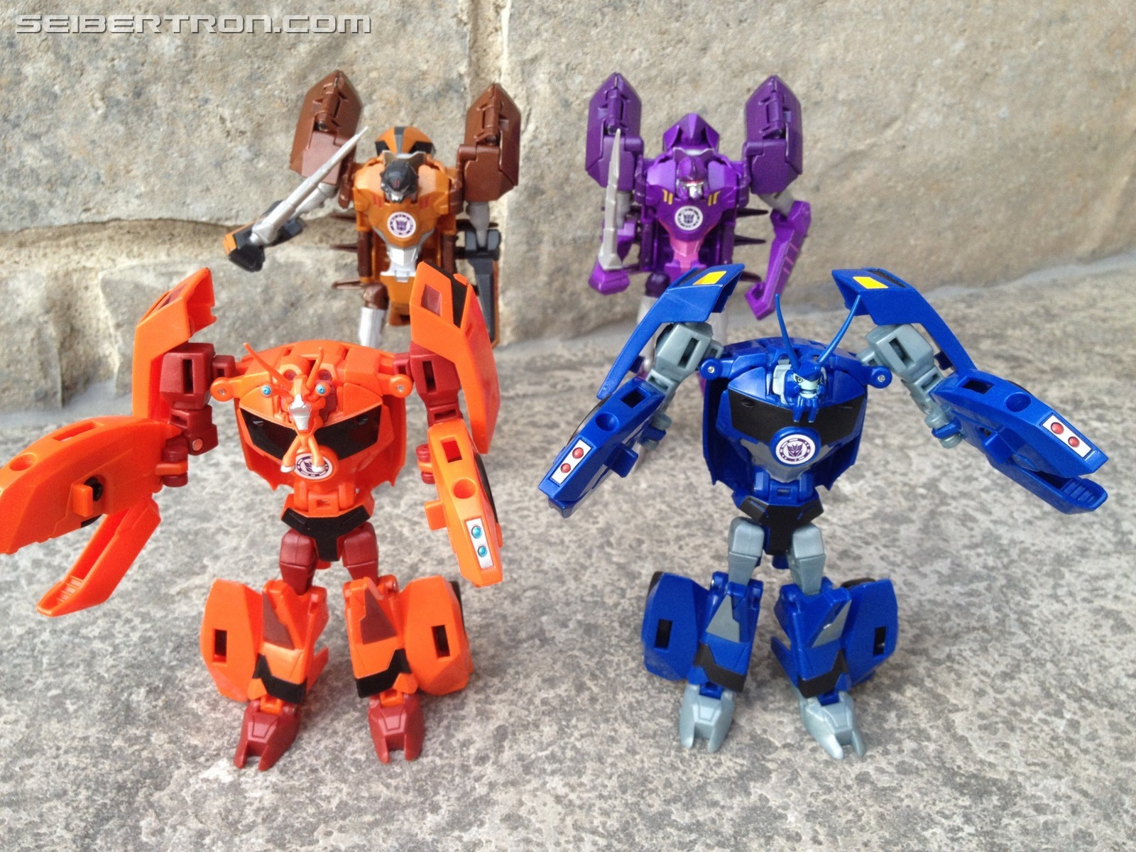 Transformers News: Pictorial Review of Warrior Thermidor from Transformers Robots in Disguise