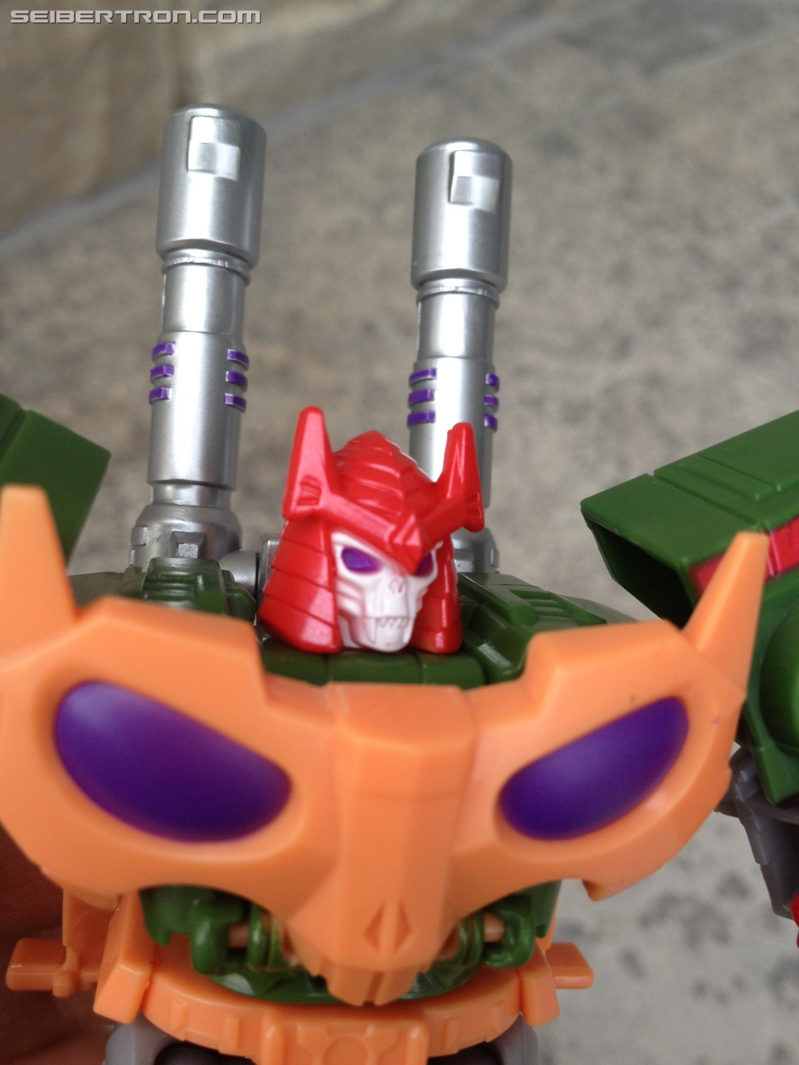 Transformers News: Pictorial Review of Robots in Disguise Warrior Bludgeon