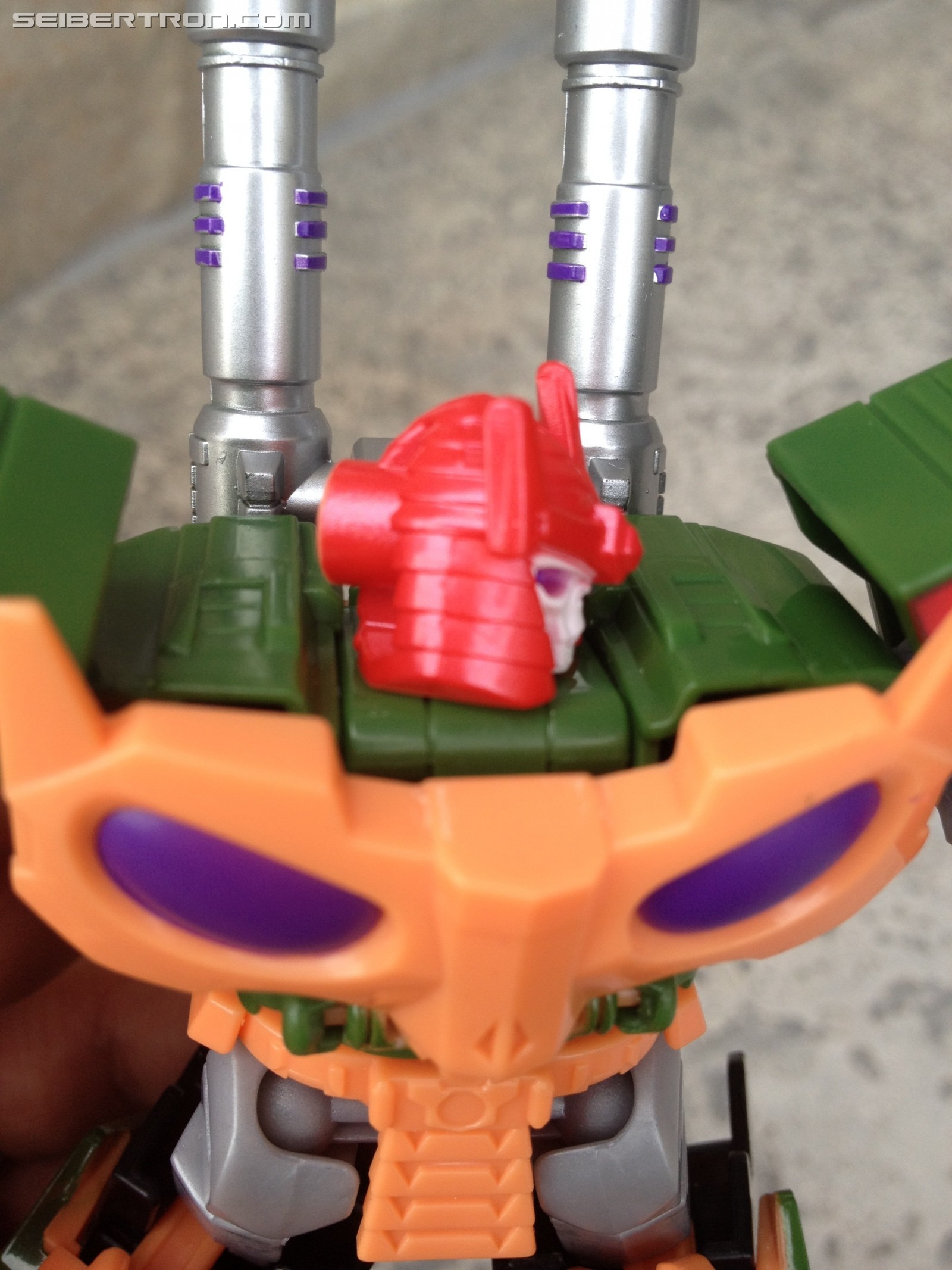 Transformers News: Pictorial Review of Robots in Disguise Warrior Bludgeon
