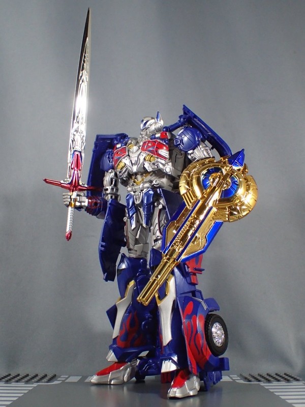 Transformers News: In-Hand Images of Takara Tomy Transformers: The Last Knight Gold Vector Shield