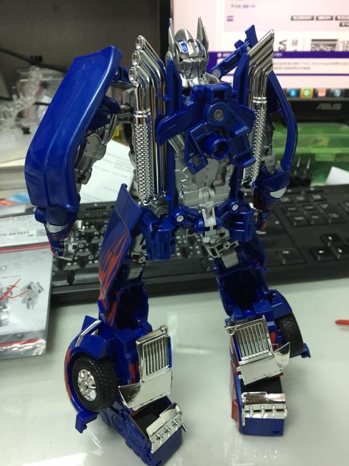 Transformers News: In-Hand Images of Takara Tomy Transformers: The Last Knight TLK-15 Calibur Optimus Prime
