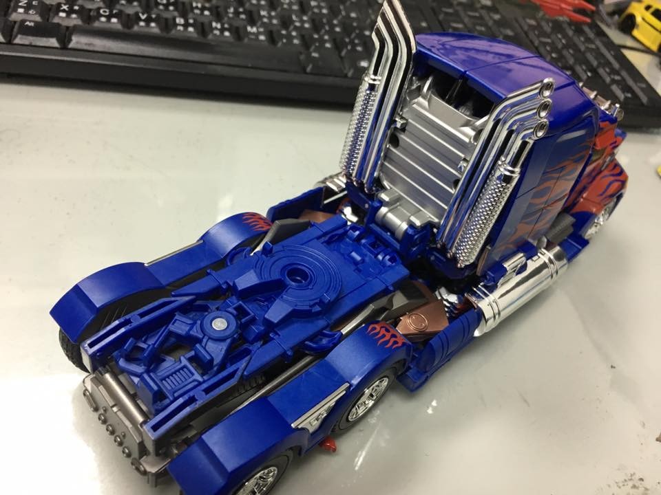 Transformers News: In-Hand Images of Takara Tomy Transformers: The Last Knight TLK-15 Calibur Optimus Prime