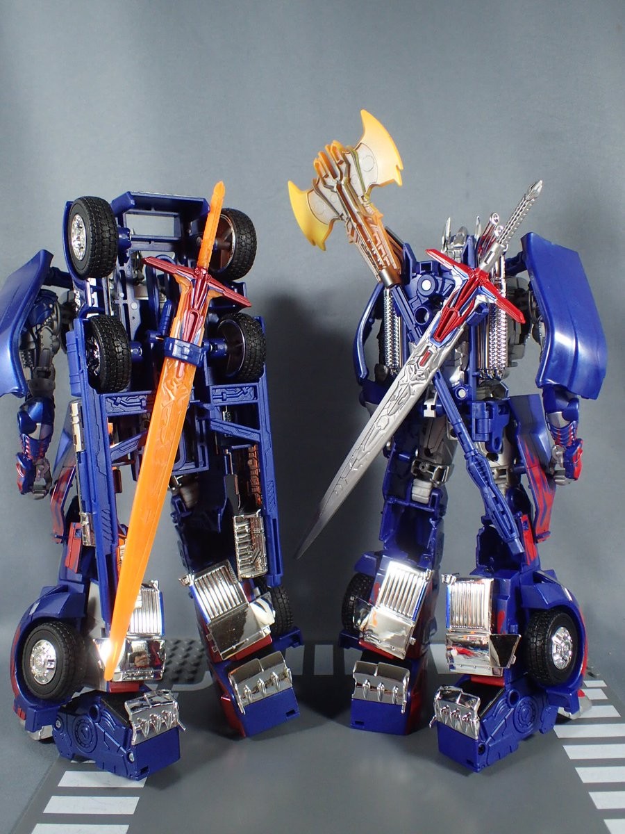 Transformers News: In-Hand Images of Takara Tomy Transformers: The Last Knight TLK-15 Calibur Optimus Prime