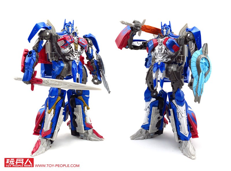 Transformers News: More Images of San Diego Comic Con 2017 Transformers Exclusives: Primitive Skating and The Last Kni