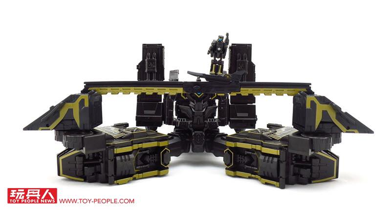 Transformers News: Even More Images of SDCC 2017 Transformers Exclusives: Primitive Skateboarding and TLK #SDCC2017