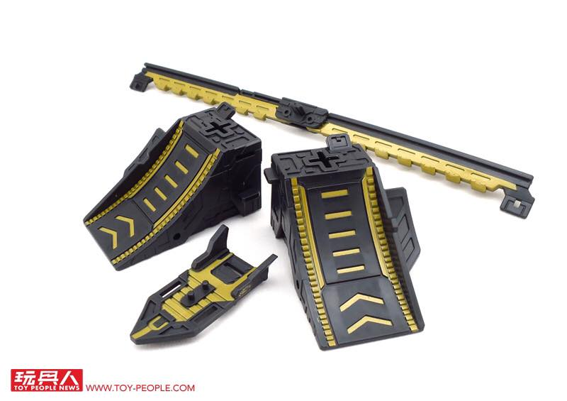 Transformers News: Even More Images of SDCC 2017 Transformers Exclusives: Primitive Skateboarding and TLK #SDCC2017