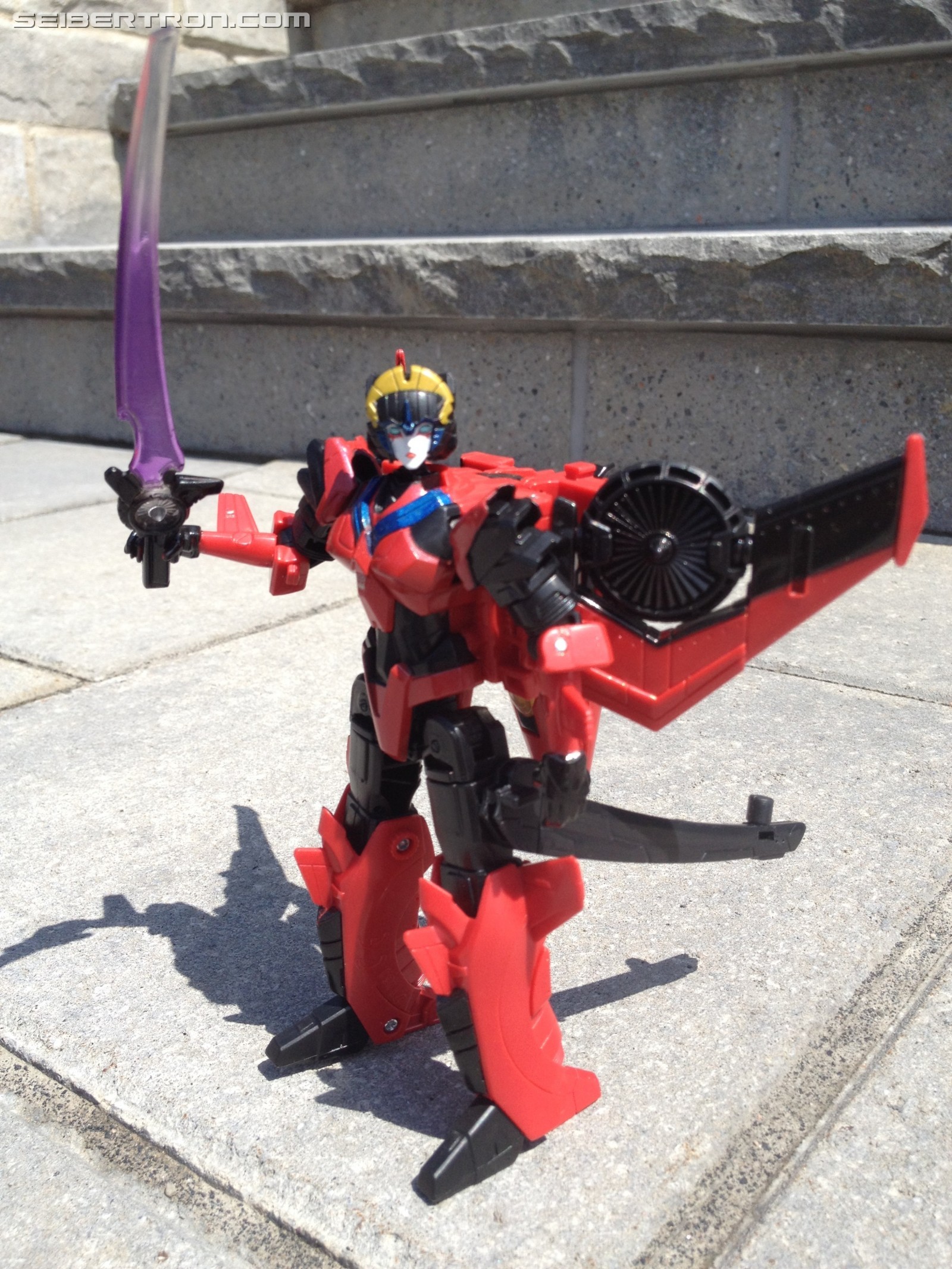 Transformers News: Pictorial Review of Transformers Titans Return Windblade