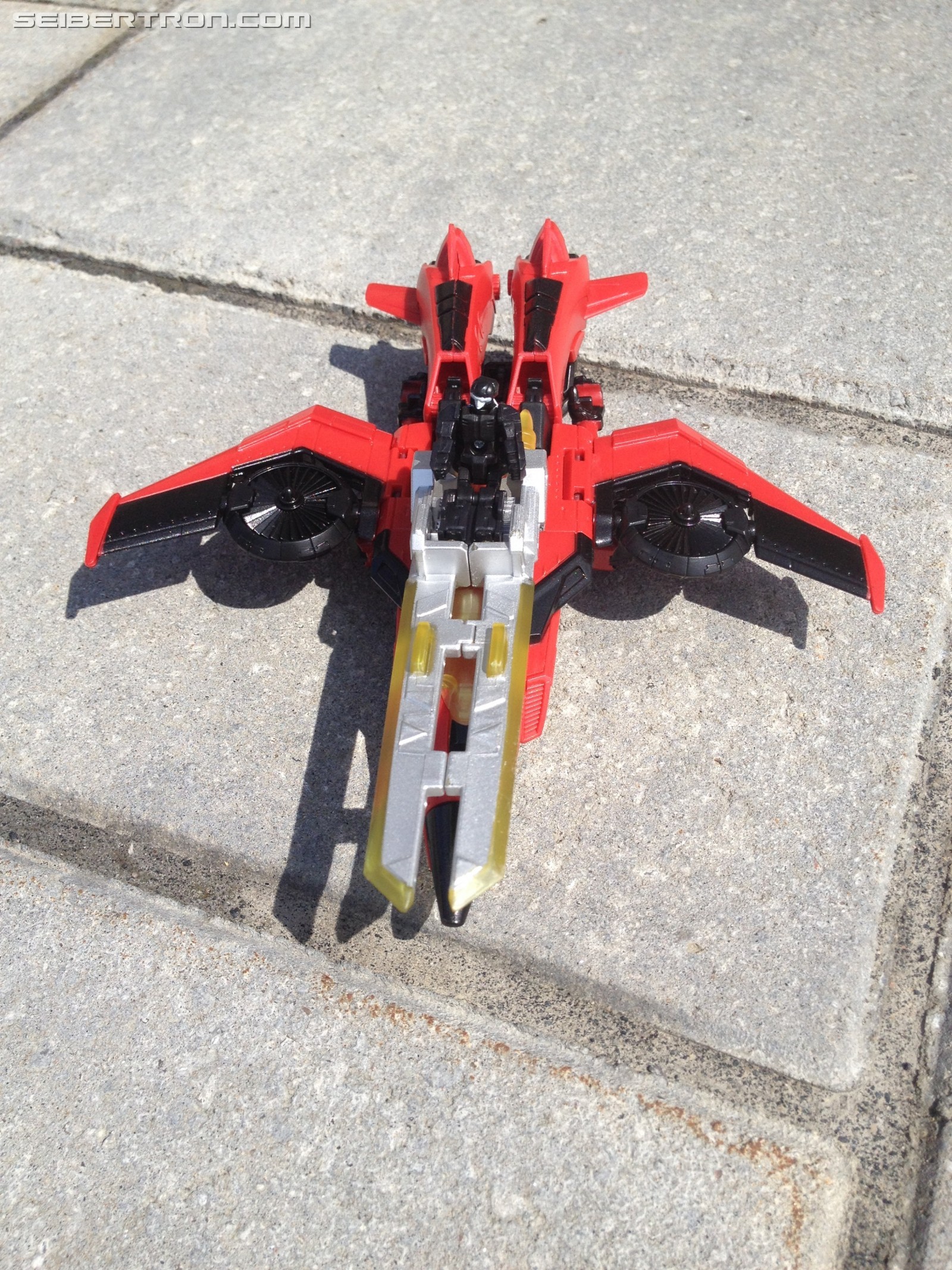 Transformers News: Pictorial Review of Transformers Titans Return Windblade